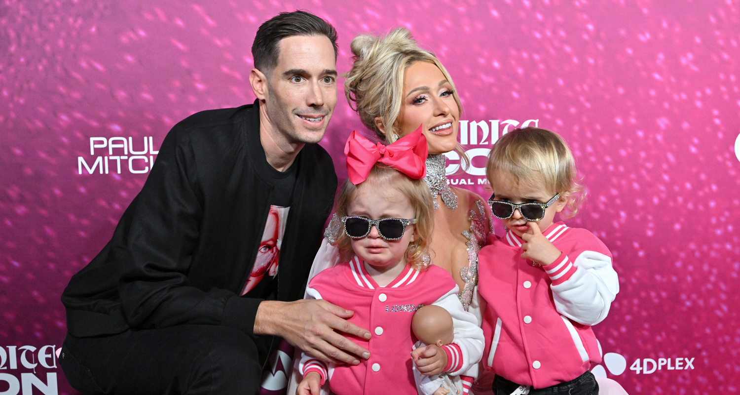 Paris Hilton é apoiada pelo marido Carter Reum e seus filhos na estreia de ‘Infinite Icon: A Visual Memoir’ | Audrina Patridge, Awkwafina, Barron Hilton, Brooks Nader, Carmen Electra, Carter Reum, charo, Demi Lovato, Emma Kenney, Giada De Laurentiis, Gigi Gorgeous, gottmik, Harry Jowsey, Heidi Klum, James Charles, Jeremy Scott, jimmy o yang, Kat Von D, Kathy Griffin, Mary Hilton, Zoo, Kathy Hilton Hilton, Romain Bonnett, Sia, Sofia Vergara, Tallulah Willis, Tessa Hilton, Tiffany Haddish | Notícias e fofocas sobre celebridades | Entretenimento, fotos e vídeos