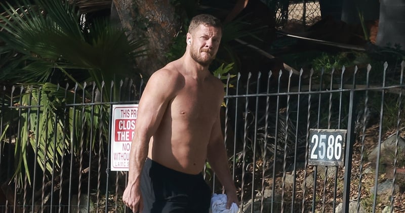 Imagine Dan Reynolds do Dragon se vestindo para um dia quente de inverno em Los Angeles Dan Reynolds, Jaqueta | Notícias e fofocas sobre celebridades Entretenimento, fotos e vídeos