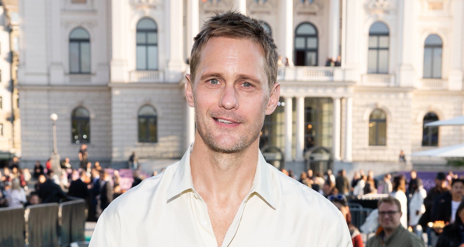Alexander Skarsgard faz comentários raros sobre seu filho e fala sobre equilíbrio entre vida profissional e pessoal | Alexander Skarsgard, Tuva Novotny | Notícias e fofocas sobre celebridades | Entretenimento, fotos e vídeos
