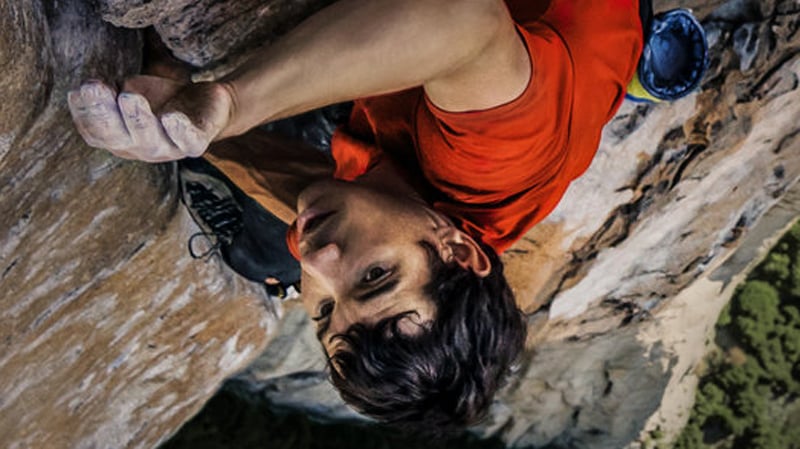 Como assistir ao filme “Free Solo” online gratuitamente: o documentário de Alex Honnold está sendo transmitido! | Alex Honnold, Hulu, Filmes | Notícias e fofocas sobre celebridades | Entretenimento, fotos e vídeos