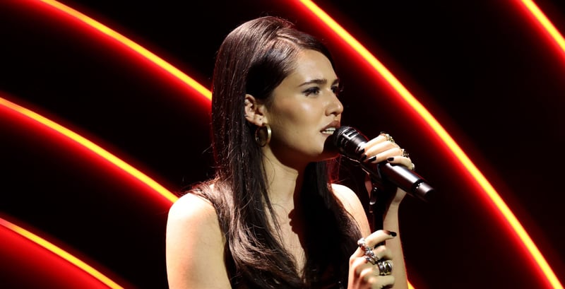 Letra de ‘Die on this Hill’: Sienna Spiro explica o significado por trás de sua música comovente | Letras, Música, Sienna Spiro | Notícias e fofocas sobre celebridades Entretenimento, fotos e vídeos