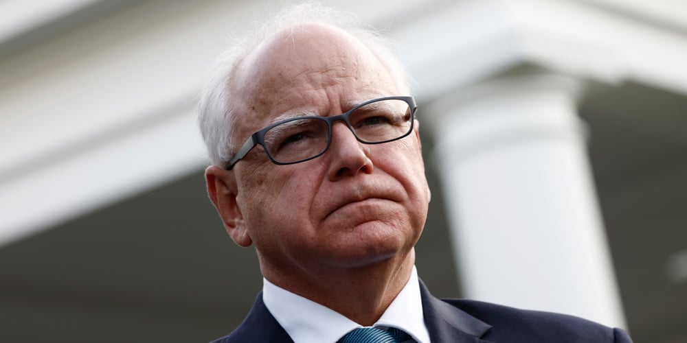 Governador Tim Walz desiste da corrida à reeleição em Minnesota e ataca Donald Trump e seus aliados | Donald Trump, Tim Walz | Notícias e fofocas sobre celebridades | Entretenimento, fotos e vídeos