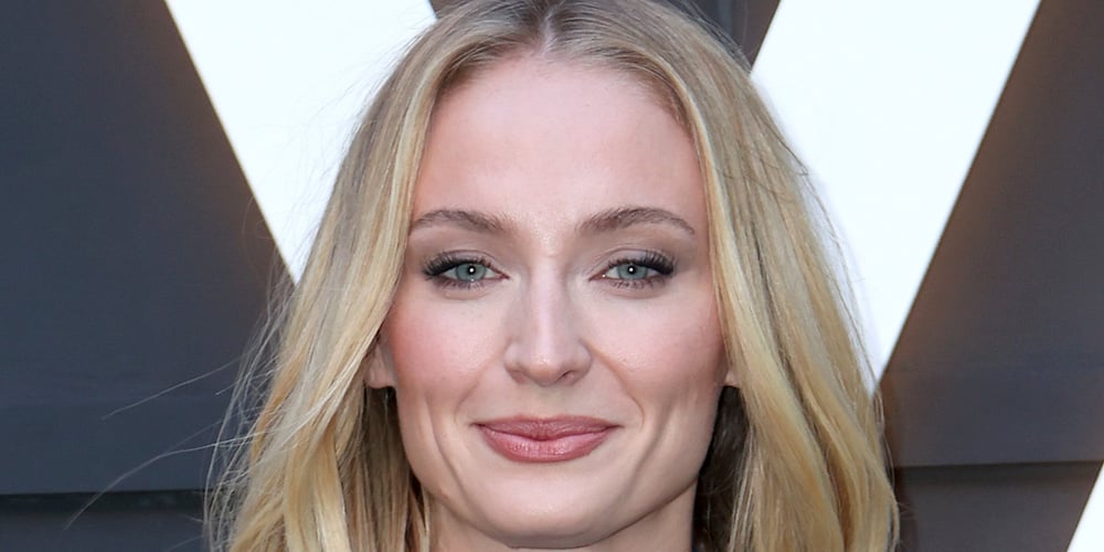 Elenco do programa de TV ‘Tomb Raider’ confirmado: Sophie Turner se junta a 11 atores, incluindo 3 desempenhando papéis de ‘Canon’! | EG, Phoebe Waller-Bridge, Prime Video, Apresentação de slides, Sophie Turner, Televisão, Tomb Raider | Notícias e fofocas sobre celebridades | Entretenimento, fotos e vídeos