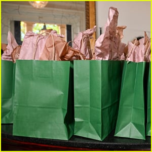 Woman Worries She Overreacted by Getting Offended Over Insensitive Gift She Received After Her Mother's Sudden Death