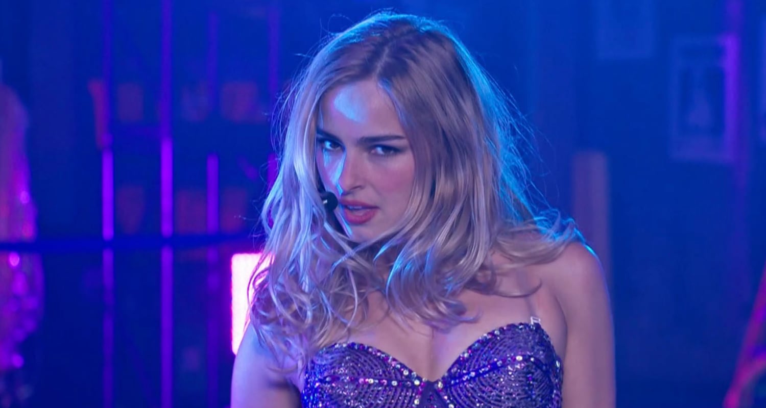 Addison Rae Performs 'Fame is a Gun' at Grammys 2026 - Watch Now!