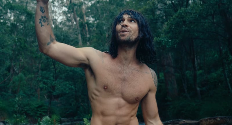 KJ Apa como Mr. Fantasy Body Style em One Last Night, estrelado por Renee Herbert | KJ Apa, Sr. Ficção, Música, Clipe, Rene Herbert, Kurtasiz | Notícias e fofocas sobre celebridades Entretenimento, fotos e vídeos