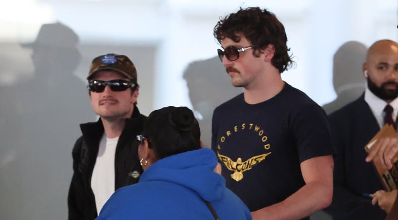 Benson Boone e Josh Hutcherson no aeroporto após se esbarrarem em um voo | Benson Boone, Josh Hutcherson | Notícias e fofocas sobre celebridades Entretenimento, fotos e vídeos