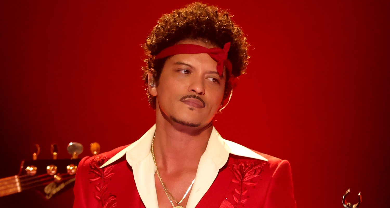 Bruno Mars revela ‘The Romantic’ uma semana antes de seu lançamento | Bruno Mars, Música | Notícias e fofocas sobre celebridades Entretenimento, fotos e vídeos