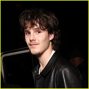 Cruz Beckham pubblica la nuova canzone 