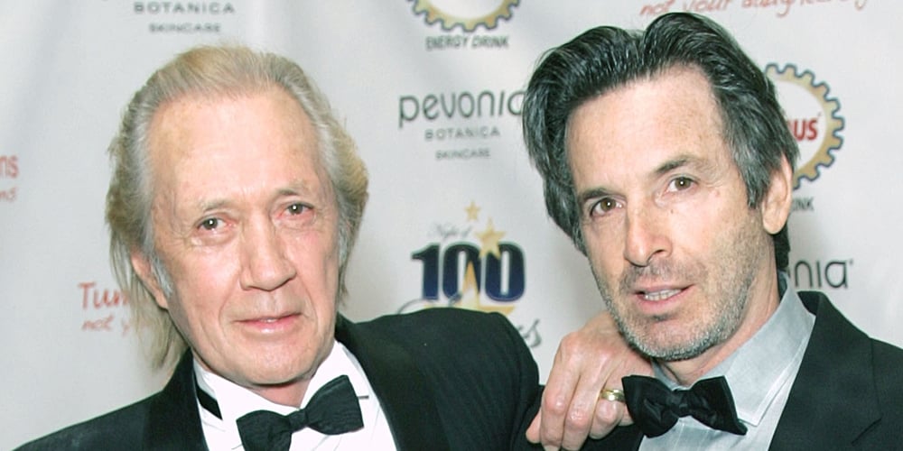 Como David Carradine morreu? Tudo sobre o meio-irmão de Robert Carradine e sua causa de morte | David Carradine, RIP, Robert Carradine | Notícias e fofocas sobre celebridades Entretenimento, fotos e vídeos