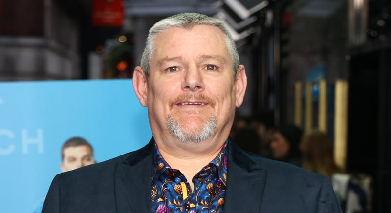 John Davidson dá primeira entrevista após polêmica do BAFTA, explica por que compareceu ao show apesar do risco de explosões | 2026 BAFTA, BAFTA, John Davidson | Notícias e fofocas sobre celebridades Entretenimento, fotos e vídeos