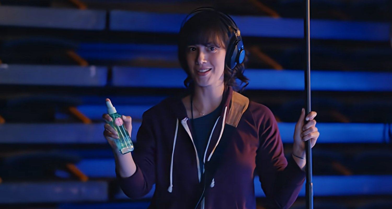 eos Super Bowl Commercial 2026: Game Show Contestants Think a Real Woman Is Actually Cake