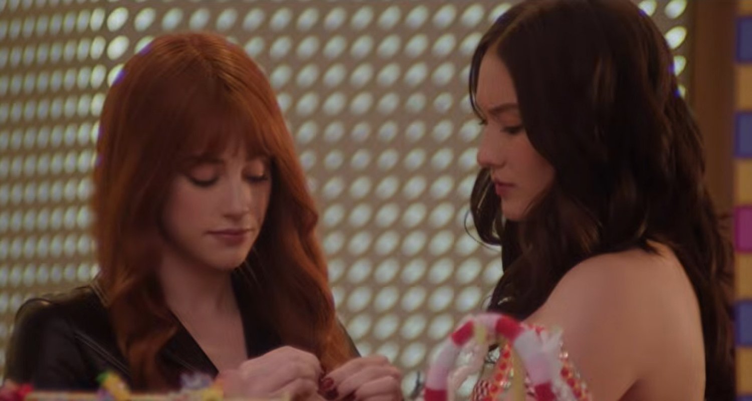 Trailer de ‘Fruto Proibido’: Lili Reinhart inicia Lola Tung na religião de sua esposa – assista agora! | Alexandra Shipp, Emma Chamberlain, Fruto Proibido, Gabrielle Union, Lili Reinhart, Lola Tung, Filmes, Trailer, Victoria Pedretti | Notícias e fofocas sobre celebridades Entretenimento, fotos e vídeos Trailer de ‘Fruto Proibido’: Lili Reinhart inicia Lola Tung na religião de sua esposa – assista agora! | Alexandra Shipp, Emma Chamberlain, Fruto Proibido, Gabrielle Union, Lili Reinhart, Lola Tung, Filmes, Trailer, Victoria Pedretti | Notícias e fofocas sobre celebridades Entretenimento, fotos e vídeos