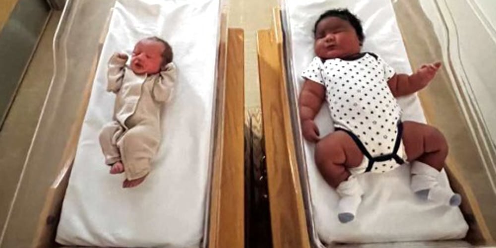 Hospital compara tamanho recorde do bebê mais pesado com o de bebê menor nascido no mesmo dia para provar seu ponto de vista | Interesse Humano, Nova York | Notícias e fofocas sobre celebridades Entretenimento, fotos e vídeos