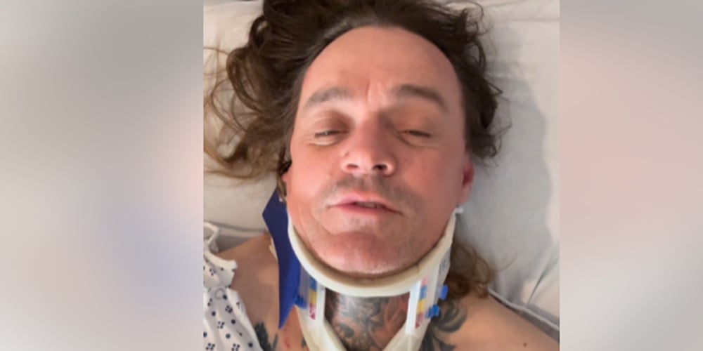 Cantor e compositor JD Graham ‘Barely Alive’ após grave acidente | JD Graham | Notícias e fofocas sobre celebridades Entretenimento, fotos e vídeos