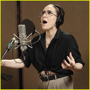 Broadway Fave Jessica Vosk Belts Out 'Real Woman' Song from New Musical 'Beaches' - Watch Now!