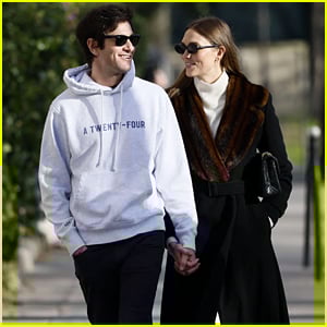 Karlie Kloss & Husband Joshua Kushner Hold Hands During Parisian Stroll