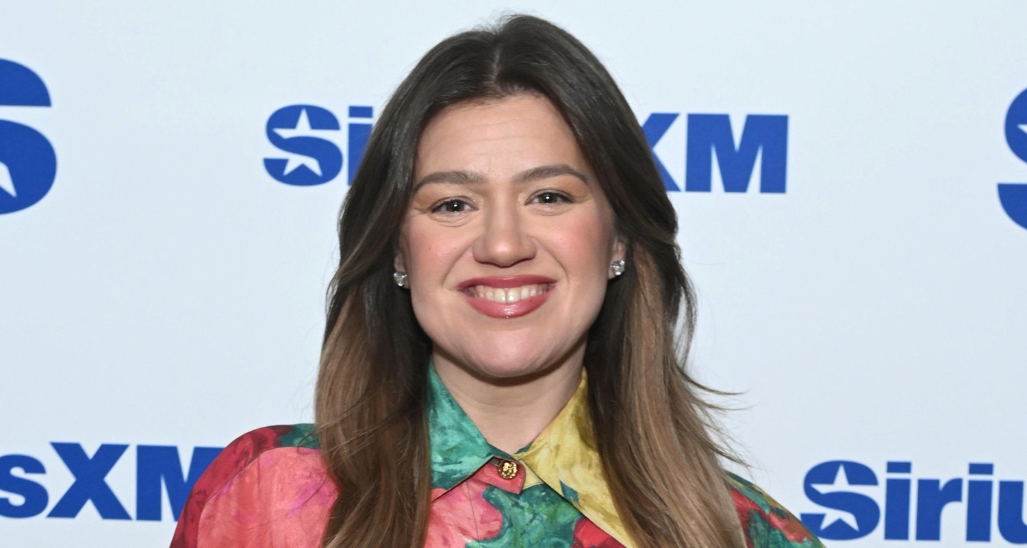 Kelly Clarkson revela o hit que ela está tentando incluir para Kellyock antes do talk show terminar | Kelly Clarkson, Música | Notícias e fofocas sobre celebridades Entretenimento, fotos e vídeos