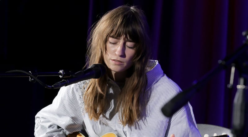 Letra de ‘It Shouldn’t Be A Love Song’: a música ‘Johnny’ de Faye Webster de 2019 se torna viral nas tendências do TikTok | faye webster, Letras, Música, TikTok | Notícias e fofocas sobre celebridades Entretenimento, fotos e vídeos