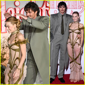 Margot Robbie e Jacob Elordi na chuva no Morro dos Ventos Uivantes, na Grã-Bretanha 