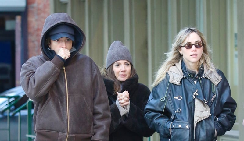 Robert Pattinson e Sookie Waterhouse avistaram caça a apartamentos em Nova York | Robert Pattinson, Suki Waterhouse | Notícias e fofocas sobre celebridades Entretenimento, fotos e vídeos