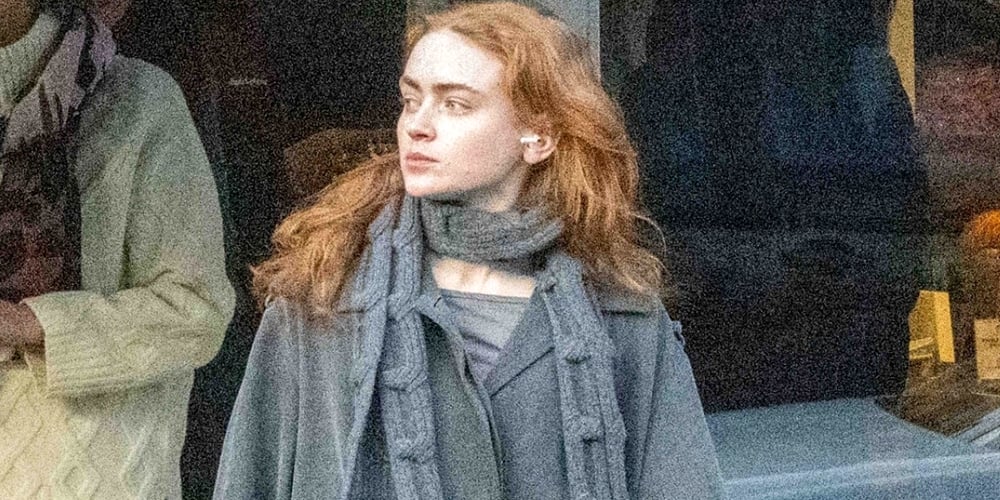 Sadie Sink Looks for Missing Driver After Exiting Grocery Shop in London | Sadie Sink | Celebrity News and Gossip | Entertainment, Photos and Videos
