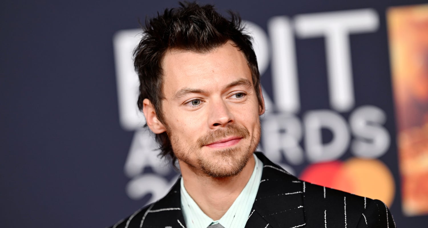 Harry Styles sai para o BRIT Awards 2026, sua primeira aparição no tapete vermelho em 3 anos! | 2026 Brit Awards, Brit Awards, Harry Styles | Notícias e fofocas sobre celebridades Entretenimento, fotos e vídeos