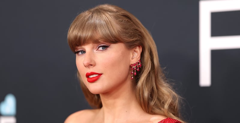 Por que o vídeo “Opalite” de Taylor Swift não estará no YouTube até 8 de fevereiro | Taylor Swift, a vida de Shawn | Notícias e fofocas sobre celebridades Entretenimento, fotos e vídeos Por que o vídeo “Opalite” de Taylor Swift não estará no YouTube até 8 de fevereiro | Taylor Swift, a vida de Shawn | Notícias e fofocas sobre celebridades Entretenimento, fotos e vídeos