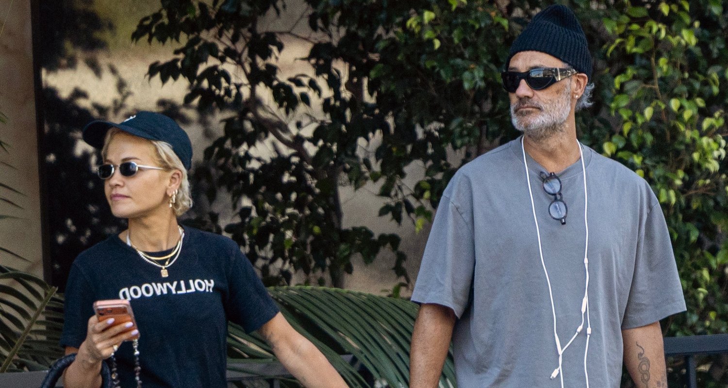 Rita Ora e Taika Waititi de mãos dadas durante o dia em Beverly Hills | Rita Ora e Taika Waititi | Notícias e fofocas sobre celebridades Entretenimento, fotos e vídeos