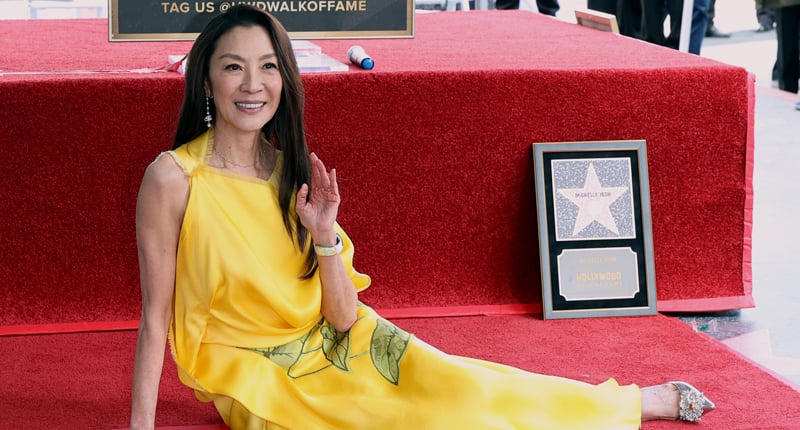 Michelle Yeoh ganha uma estrela na Calçada da Fama de Hollywood com o apoio de muitos diretores queridos Ang Lee, Awkwafina, Hollywood Fame, John M. Chu, Michelle Yeh, Paul Fay, Sandra O | Notícias e fofocas sobre celebridades Entretenimento, fotos e vídeos