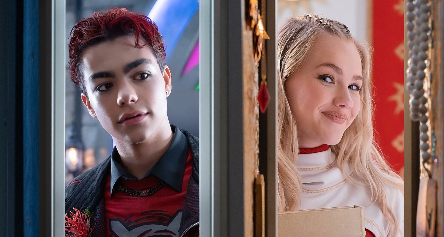 ‘Zombies 4’ Malachi Barton e Freya Skye continuam seu romance no primeiro episódio de ‘The Locked Diaries’ – Assista agora! | Disney Channel, Freya Skye, Julian Lerner, Malachi Barton, Cord Mekonnen, Sway Bhatia, Zumbis | Notícias e fofocas sobre celebridades Entretenimento, fotos e vídeos