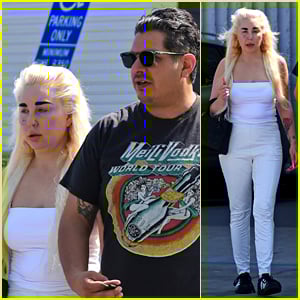 Amanda Bynes Spotted with Bleached Blonde Hair During Outing with Boyfriend Zachary Khan
