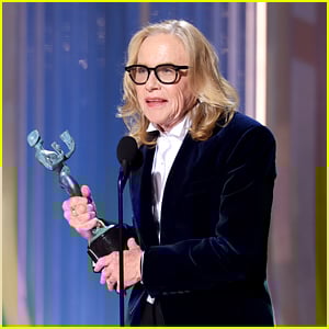 Amy Madigan Does the Iconic 'Weapons' Run While Accepting Best Supporting Actress at Actor Awards 2026