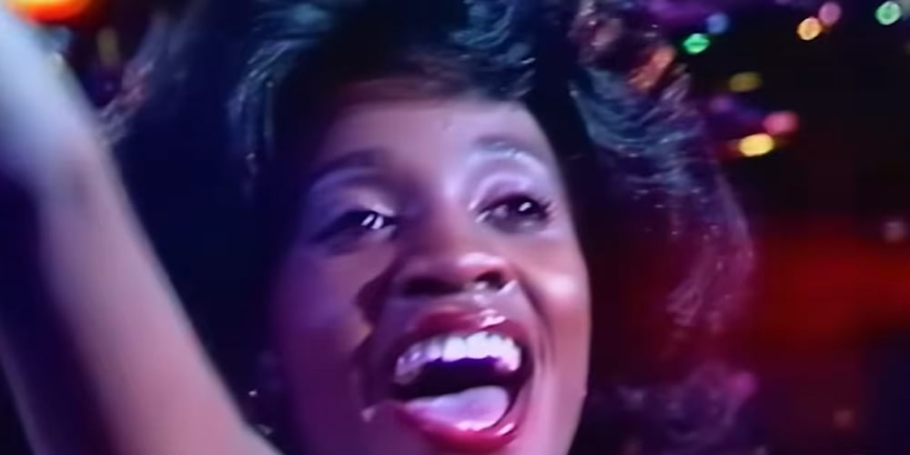 Letra de ‘Ring My Bell’: a música de Anita Ward se torna viral em meio às reivindicações de riqueza e boa sorte do TikTok | Anita Ward, Letras, Música, TikTok | Notícias e fofocas sobre celebridades Entretenimento, fotos e vídeos