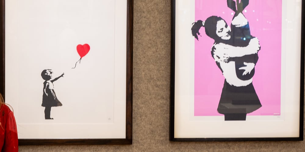 A identidade de Banksy foi supostamente revelada após uma nova arte de investigação, Banksy, David Jones, ataque massivo, Robert del Naja, Robin Gunningham | Notícias e fofocas sobre celebridades Entretenimento, fotos e vídeos
