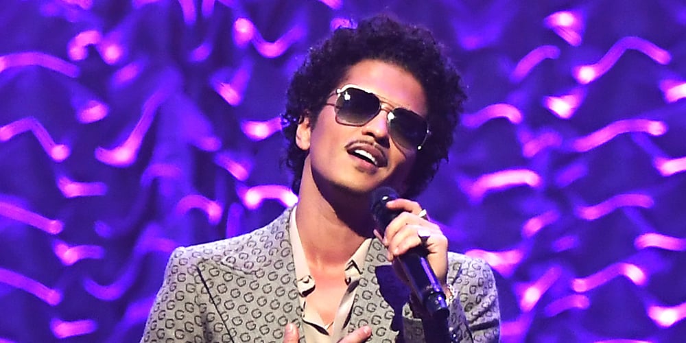 Letra de ‘Cha Cha Cha’: Bruno Mars interpola sucesso juvenil para canção de amor romântica | Bruno Mars, Letras, Música | Notícias e fofocas sobre celebridades Entretenimento, fotos e vídeos