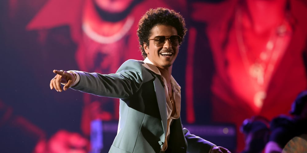 Música “God Was Showing”: Bruno Mars faz cover de música de amor “Romantic” | Bruno Mars, Letras, Música | Notícias e fofocas sobre celebridades Entretenimento, fotos e vídeos
