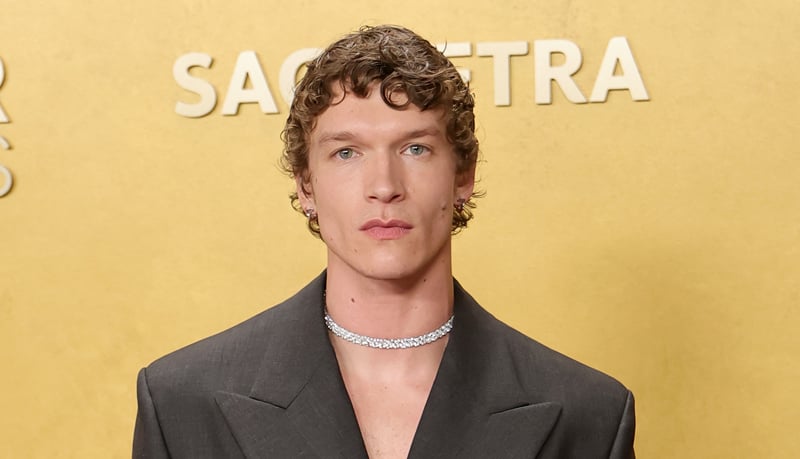 Conor Storry esquenta o tapete vermelho do 2026 Actor Awards, horas depois de sua estreia no ‘SNL’ | Prêmios de Ator 2026, Prêmios de Ator, Connor Storry, Ksenia Daniela Kharlamova. | Notícias e fofocas sobre celebridades Entretenimento, fotos e vídeos