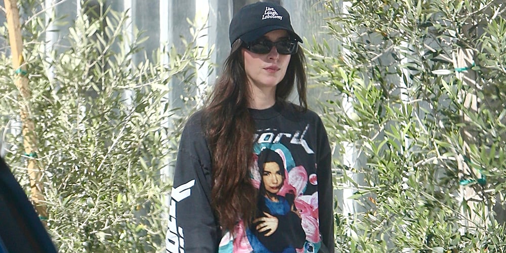 Dakota Johnson usa um suéter Bjork durante um passeio matinal em Los Angeles | Dakota Johnson | Notícias e fofocas sobre celebridades Entretenimento, fotos e vídeos