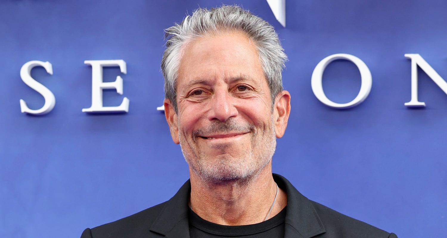 Darren Sitor, criador de “Emily in Paris”, traz nova série Rom-Com “Uncorked” para a Netflix | Darren Starr, Netflix, Televisão | Notícias e fofocas sobre celebridades Entretenimento, fotos e vídeos