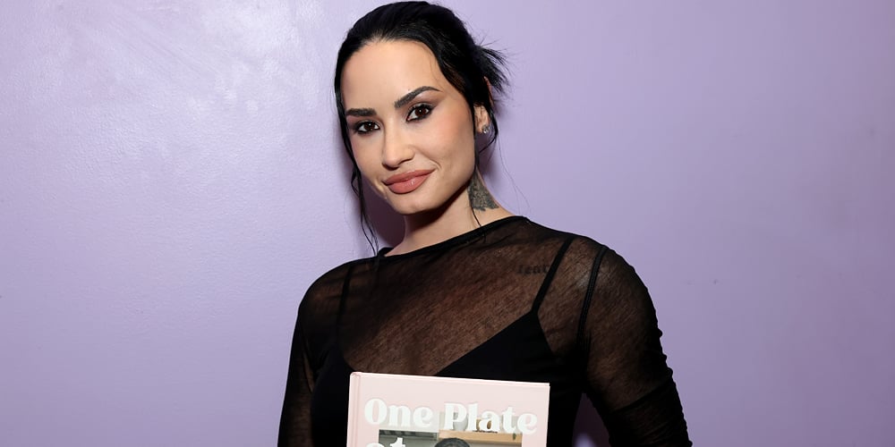 Demi Lovato arrasa vestido preto transparente no lançamento de seu primeiro livro de receitas Brett Chody, Demi Lovato, Shop | Notícias e fofocas sobre celebridades Entretenimento, fotos e vídeos