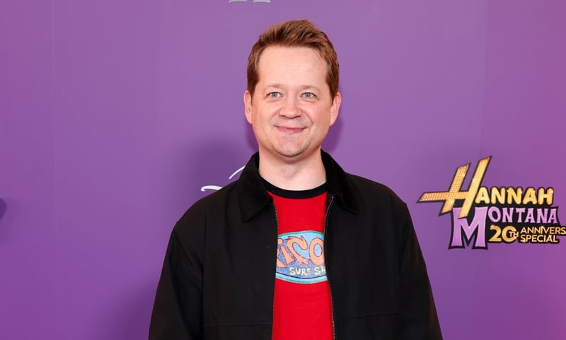 Jason Earles na estreia de ‘Hannah Montana 20’ após confirmar que mentiu sobre sua idade para interpretar Jackson Stewart | Disney Channel, Hannah Montana, Jason Earles | Notícias e fofocas sobre celebridades Entretenimento, fotos e vídeos