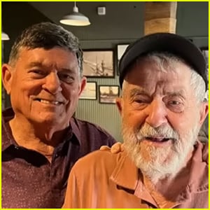 Father-Son Duo, 99 & 80, Enjoy Free Oysters at Restaurant After Becoming First Pair to Fulfill 1 of the 'Rarest Traditions'