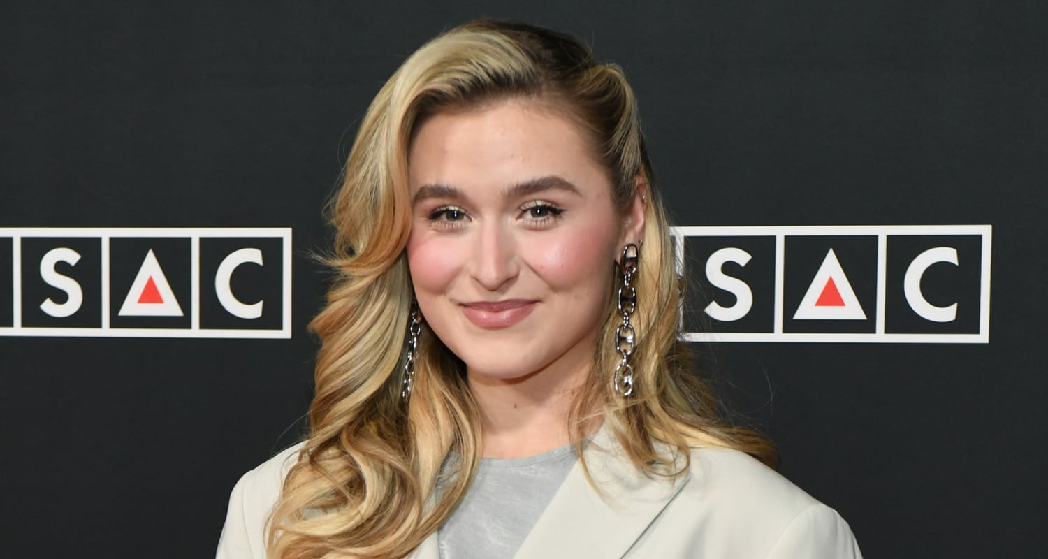 Cantora country Harper Grace apelo falso para novo single ‘If Daddy Says No’ | Harper Grace, Música | Notícias e fofocas sobre celebridades Entretenimento, fotos e vídeos