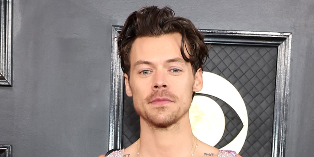 ‘Coming Up Roses’ Lyrics: Harry Styles Says Song Started as a Christmas Track | Harry Styles, Lyrics, Music | Celebrity News and Gossip | Entertainment, Photos and Videos