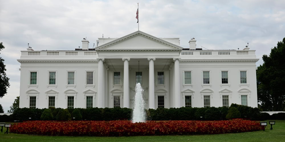 Nomeado por Trump compartilha nova proposta para renovar a Casa Branca e ao mesmo tempo adicionar lobby polêmico | Donald Trump, Política | Notícias e fofocas sobre celebridades Entretenimento, fotos e vídeos