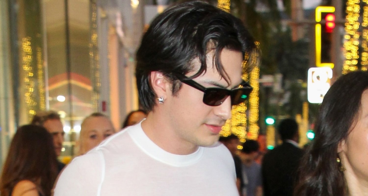 Hudson Williams usa top transparente ao deixar Giorgio Armani à frente do Oscar | Hudson Williams, Sher | Notícias e fofocas sobre celebridades Entretenimento, fotos e vídeos