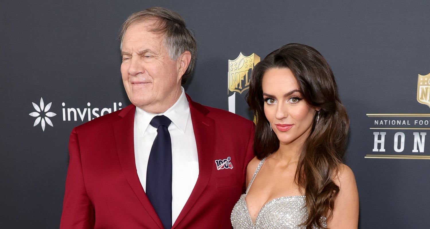 A namorada de Bill Belichick, Jordon Hudson, se autodenomina ‘garimpeira’ enquanto comemora a conquista do campeonato de líderes de torcida | Bill Belichick e Jordon Hudson | Notícias e fofocas sobre celebridades Entretenimento, fotos e vídeos