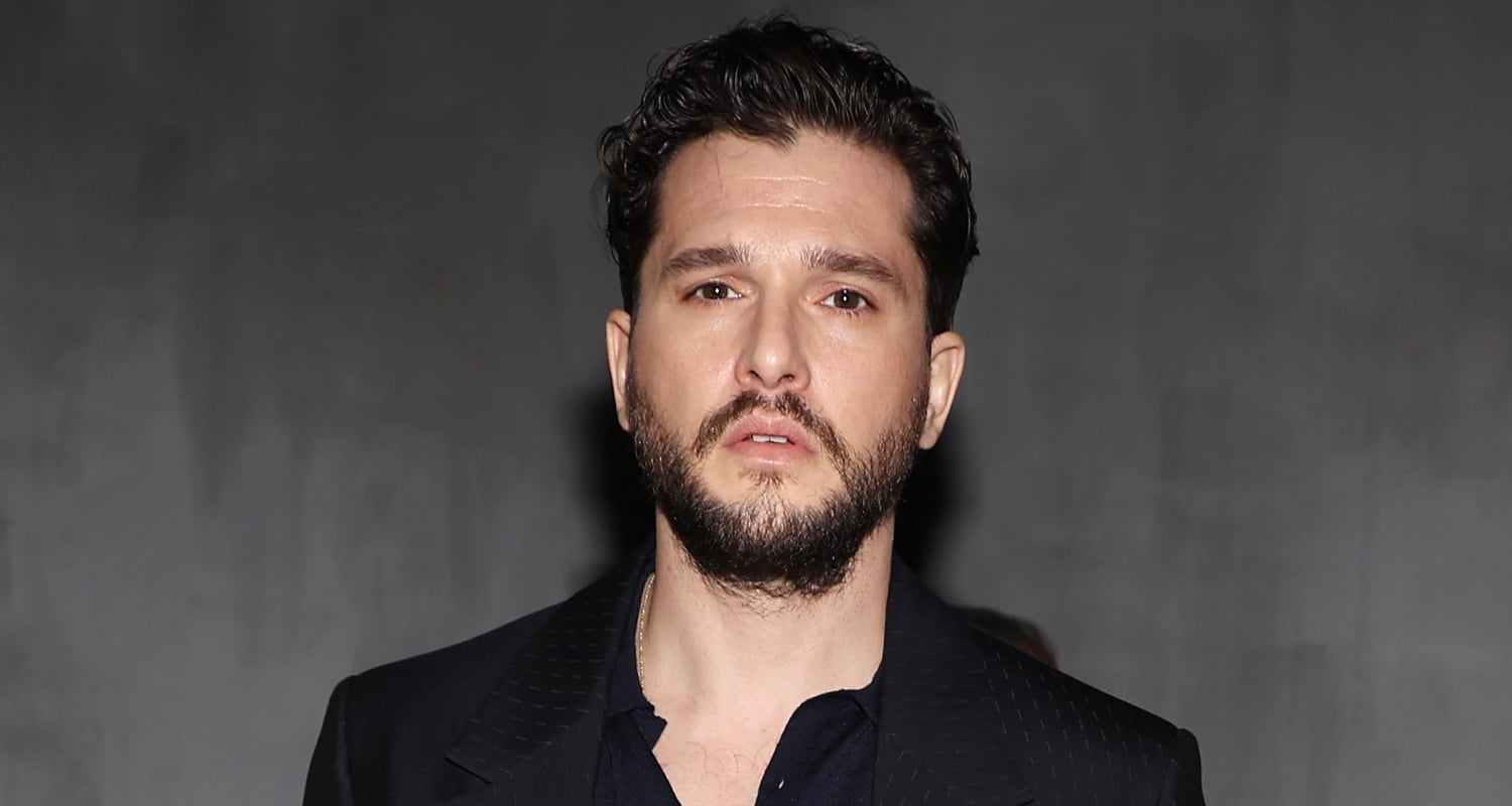Kit Harington mostra seu abdômen definido em sua nova foto na academia