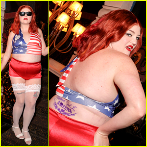 Hacks’ Megan Stalter Shows Off ‘Prettiest Girl in America’ Tramp Stamp While Accepting Vanguard Award at Queerties